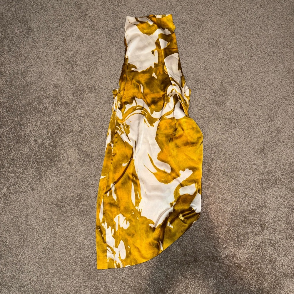 Nova Luxe Yellow and White Abstract Dress